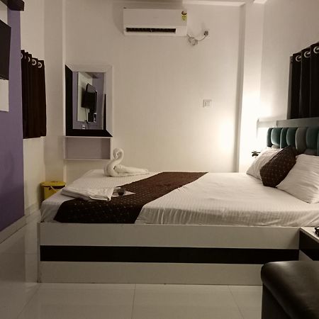 Hotel Green Leaf コルカタ エクステリア 写真